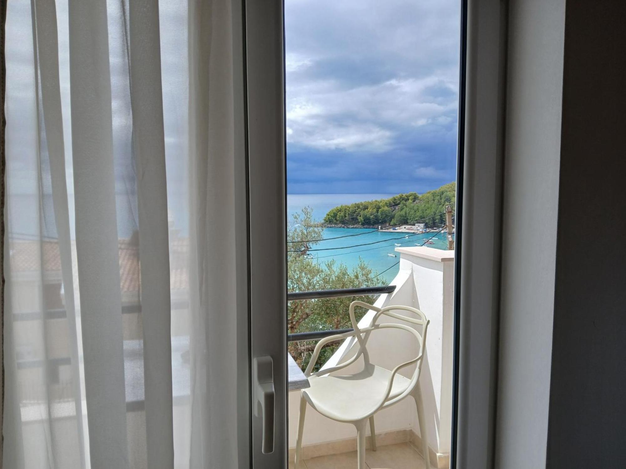 Bel Air Rooms Himare Exterior photo